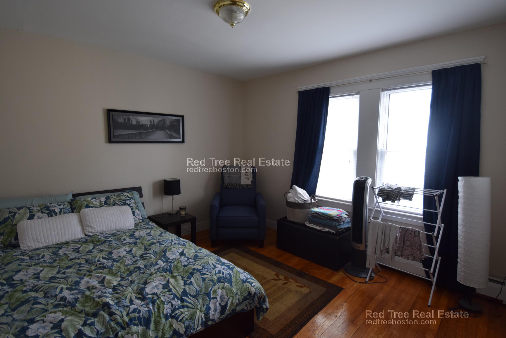 416 Baker St, West Roxbury