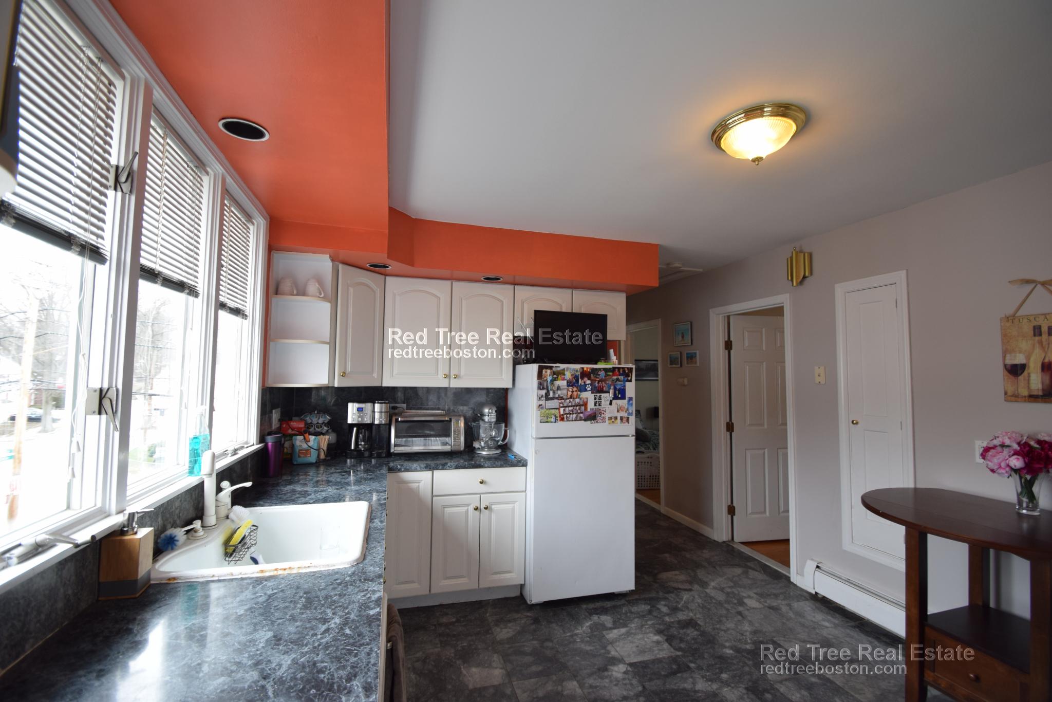 416 Baker St, West Roxbury