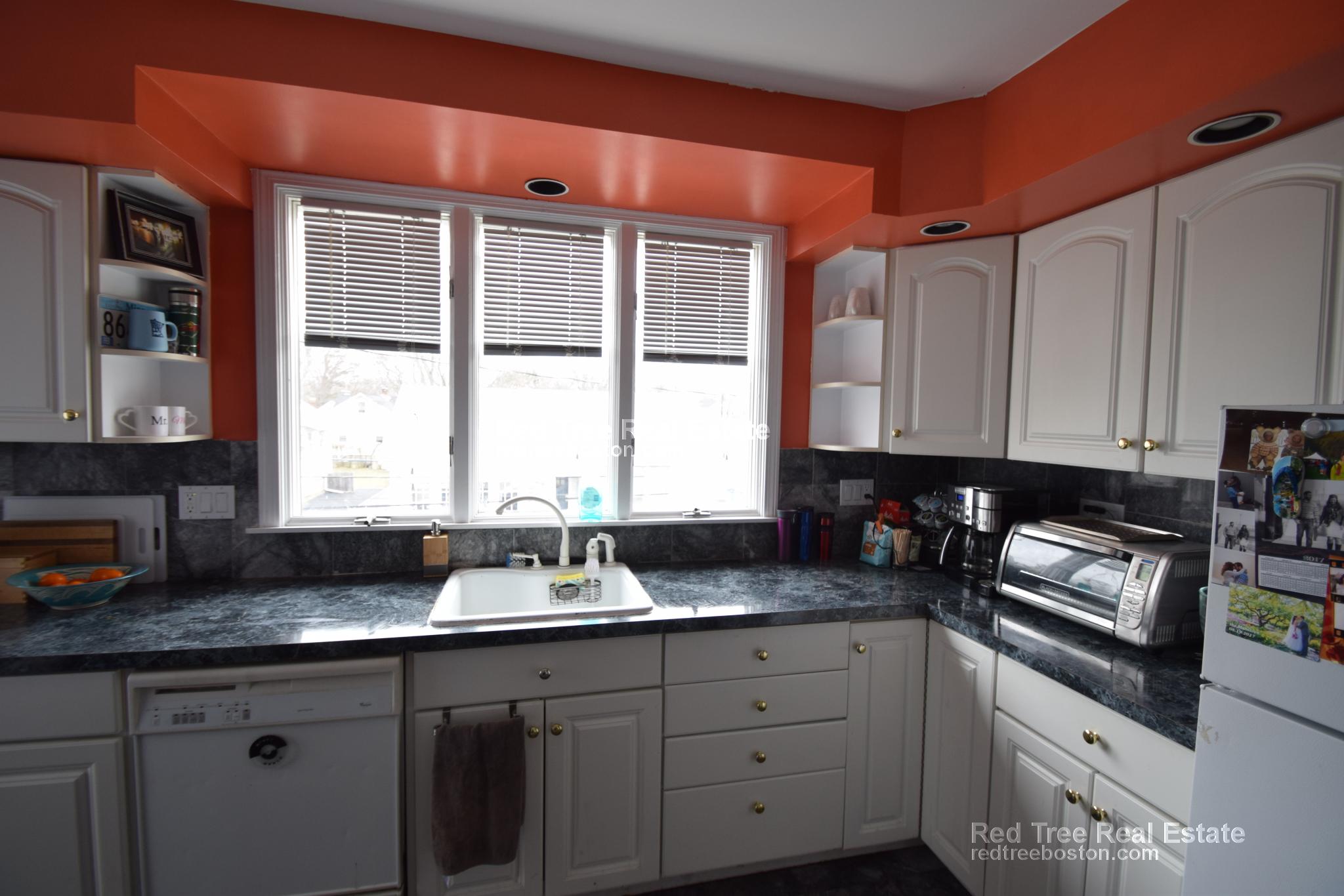 416 Baker St, West Roxbury