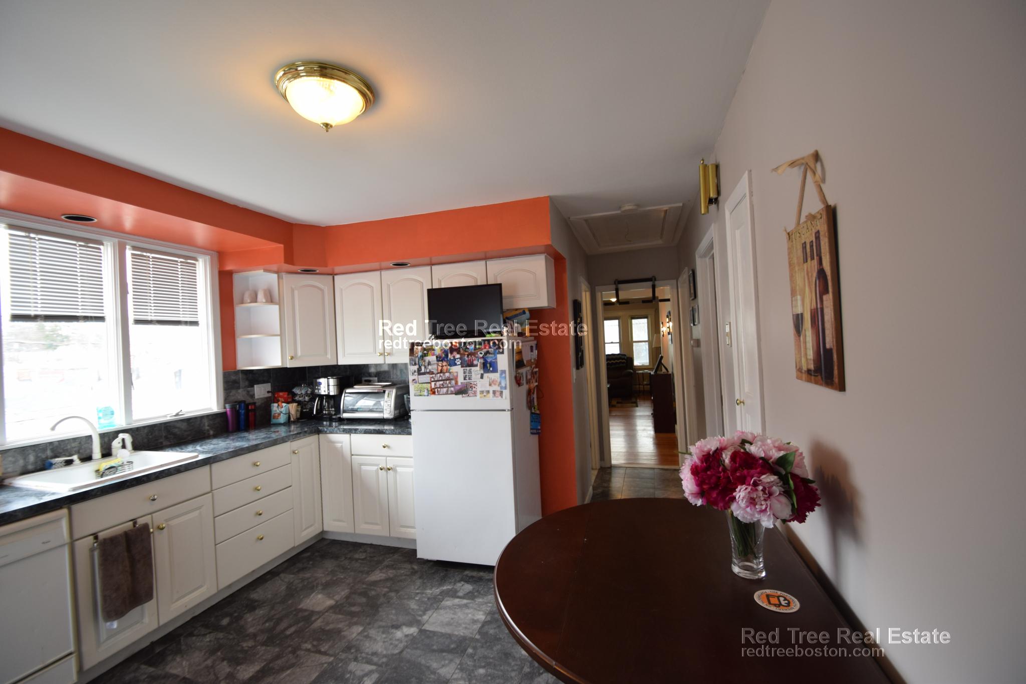 416 Baker St, West Roxbury