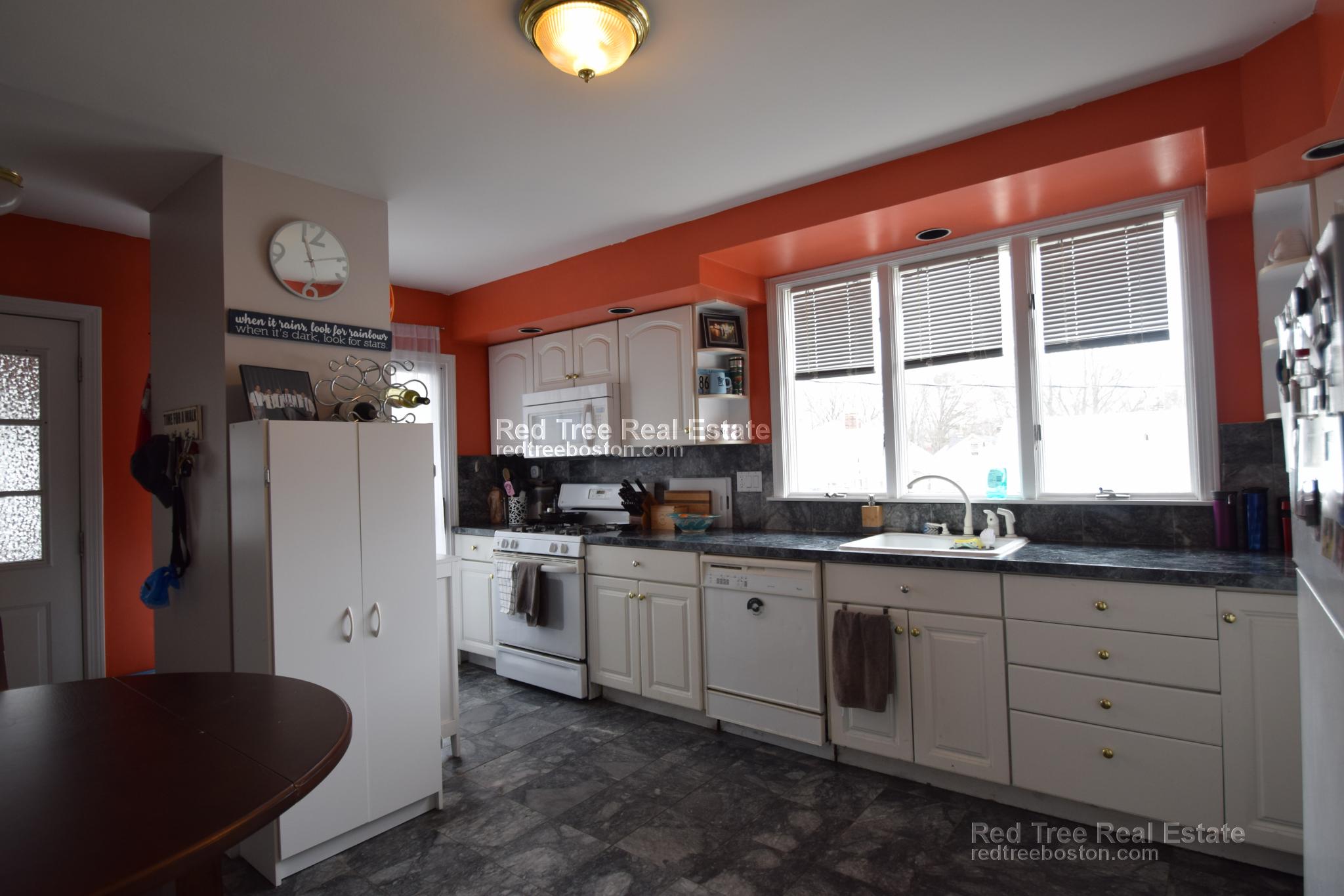 416 Baker St, West Roxbury