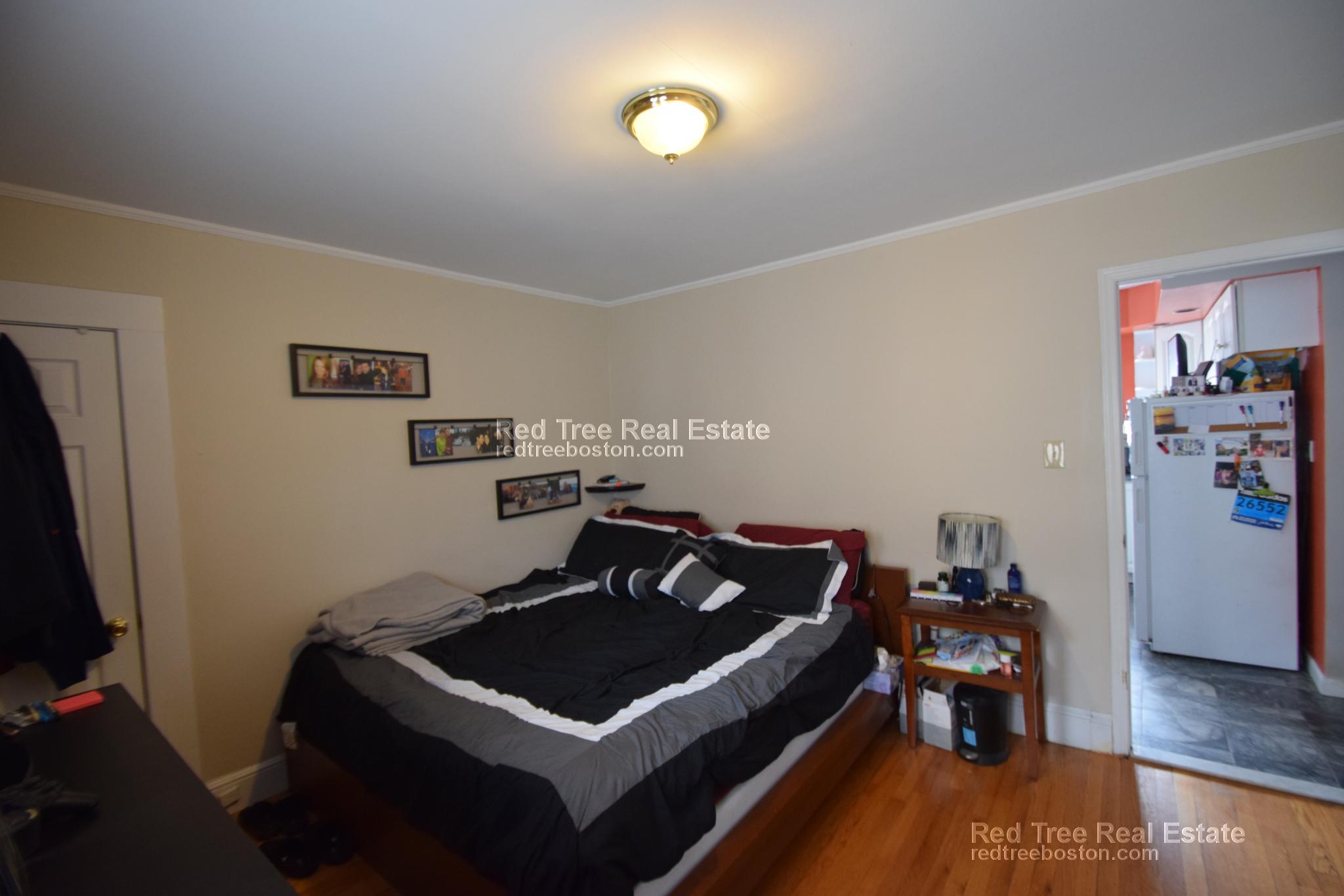 416 Baker St, West Roxbury