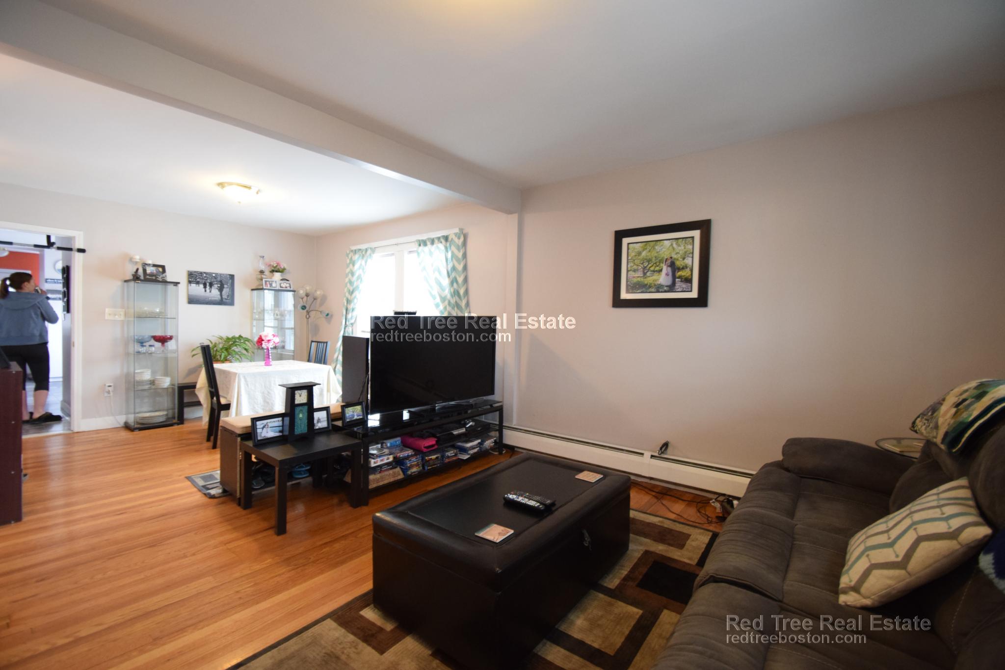 416 Baker St, West Roxbury