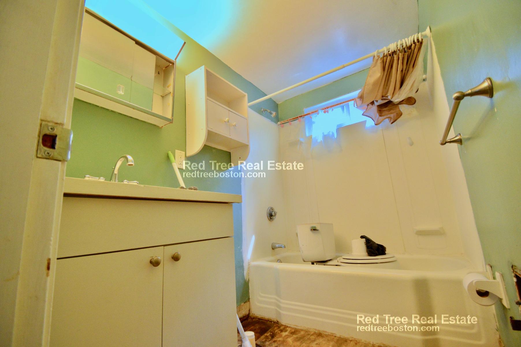 4 bed, 2 bath apartment for rent at 8 Gill Rd Unit 1, Watertown — photo 11 of 11