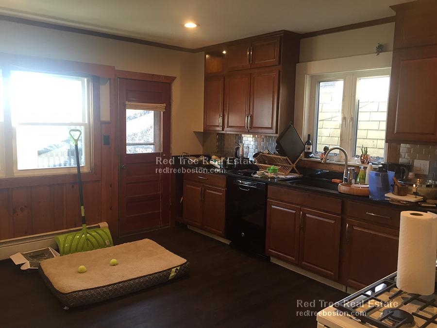 111 Eutaw St, East Boston