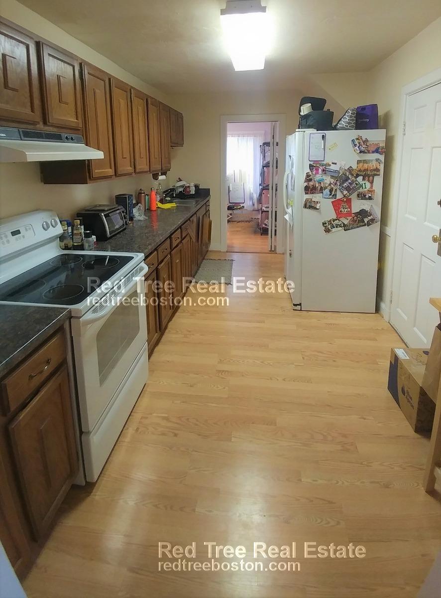 140 Babcock St, Brookline Hills