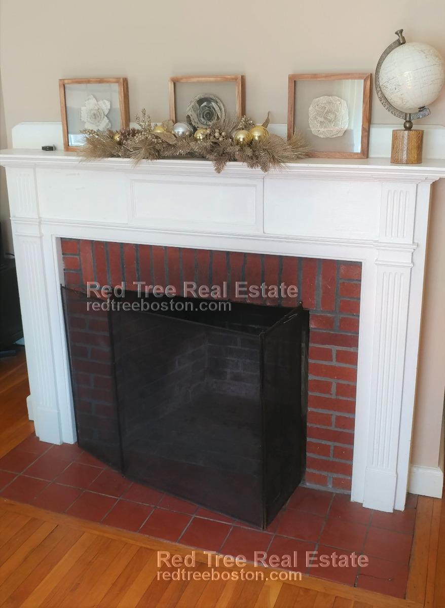 140 Babcock St, Brookline Hills