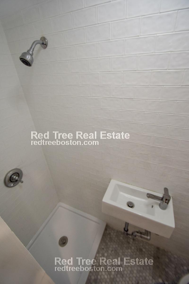 32 Cedar St, Mattapan