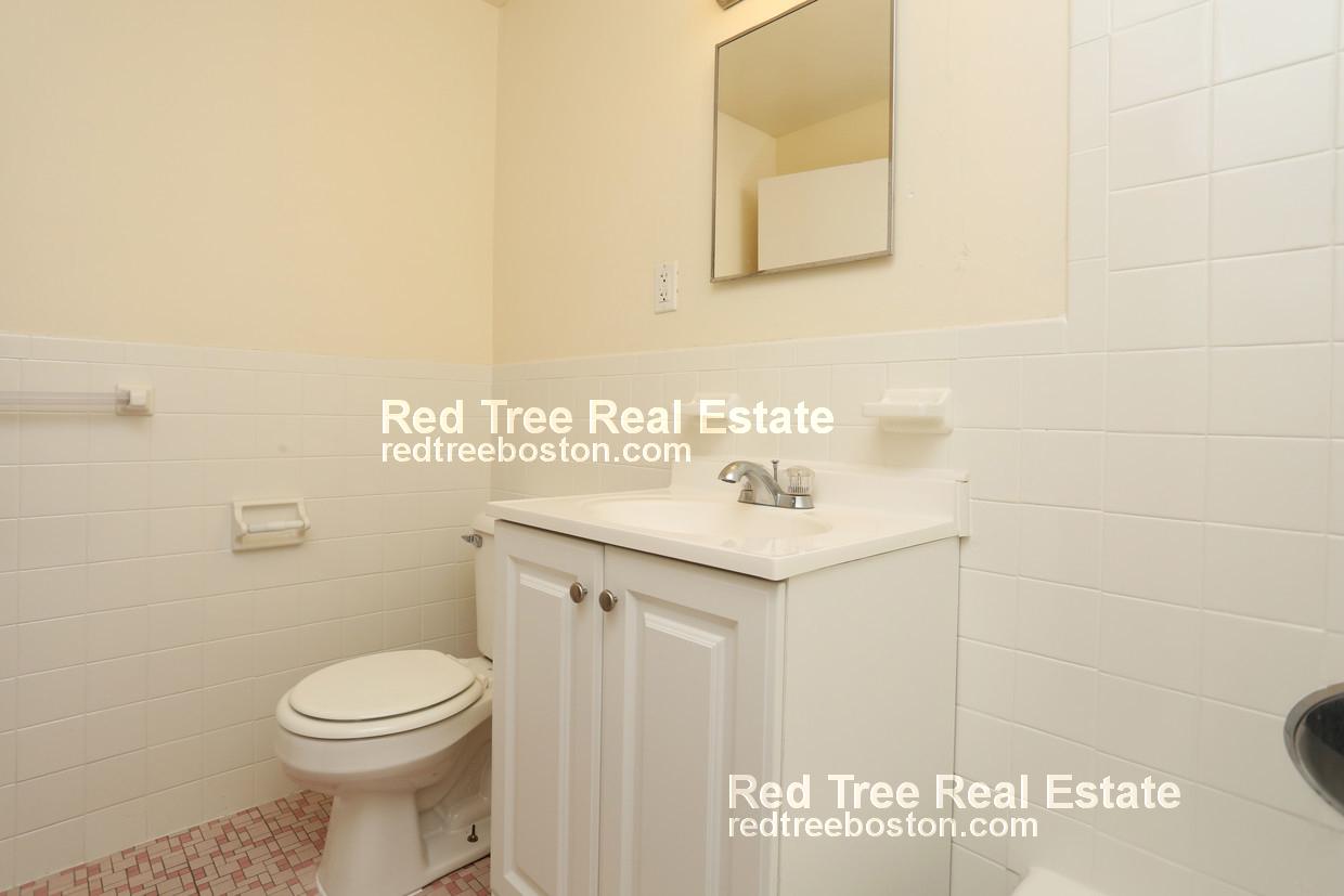 245 Main St, Watertown