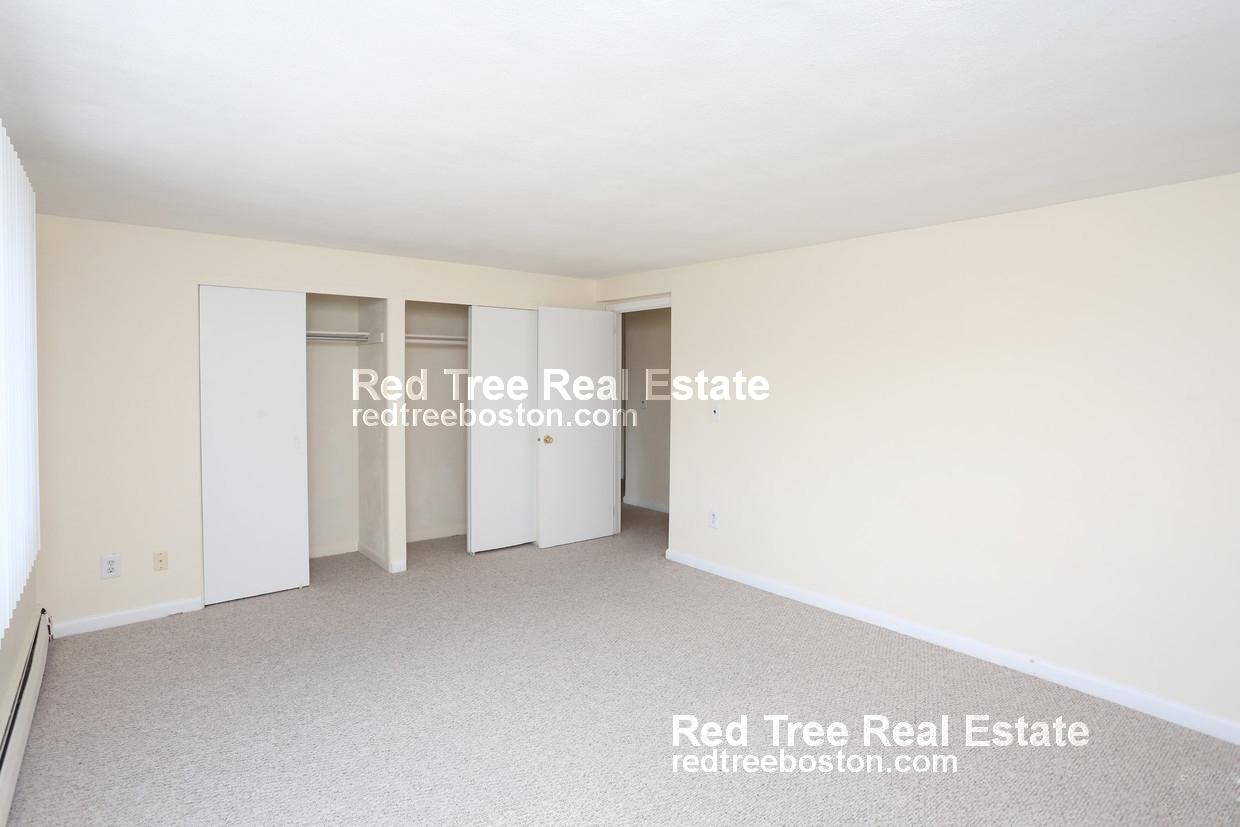 245 Main St, Watertown