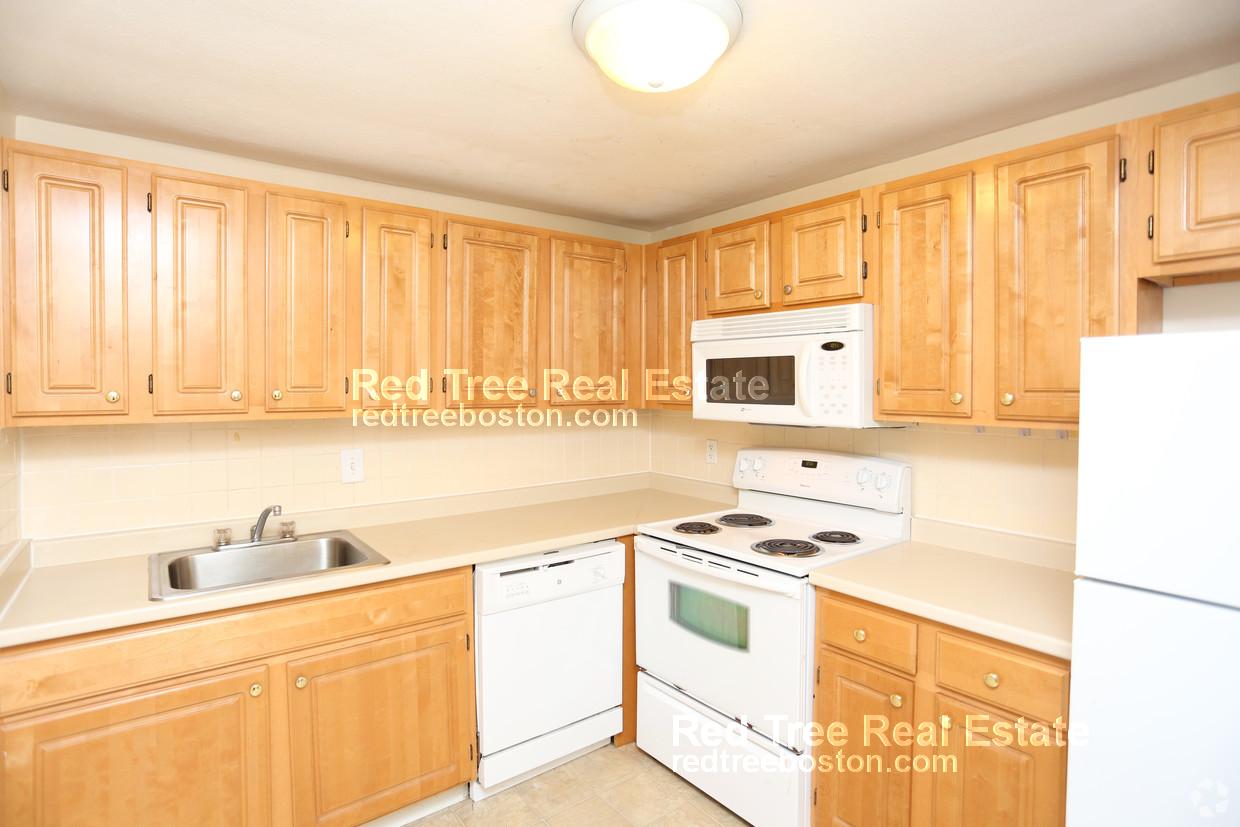 245 Main St, Watertown