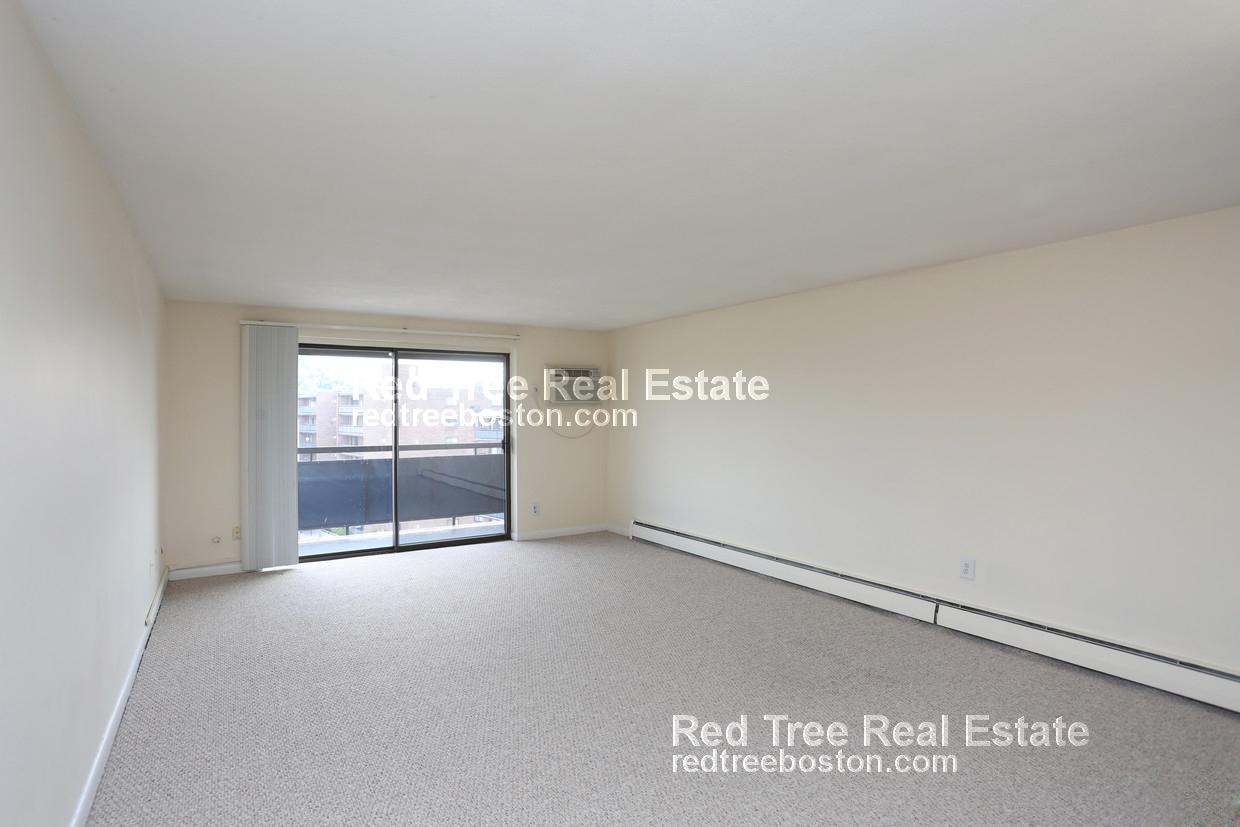 245 Main St, Watertown