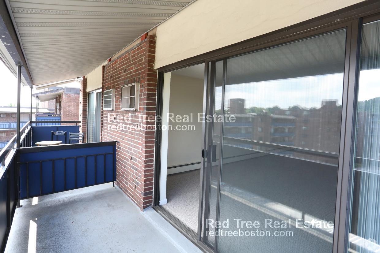 245 Main St, Watertown