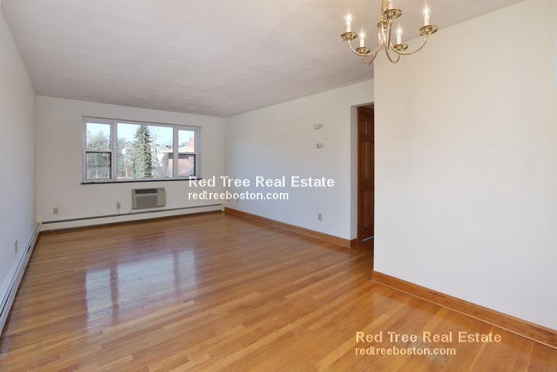 288 Grove St, Auburndale