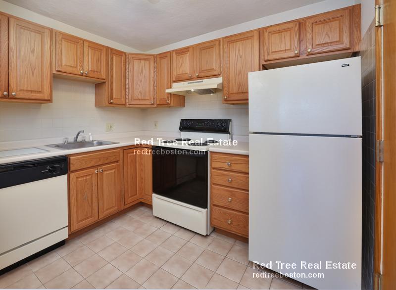 288 Grove St, Auburndale