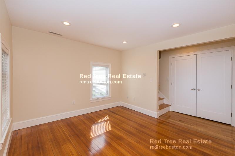 9 11 Rock Valley Ave, Everett