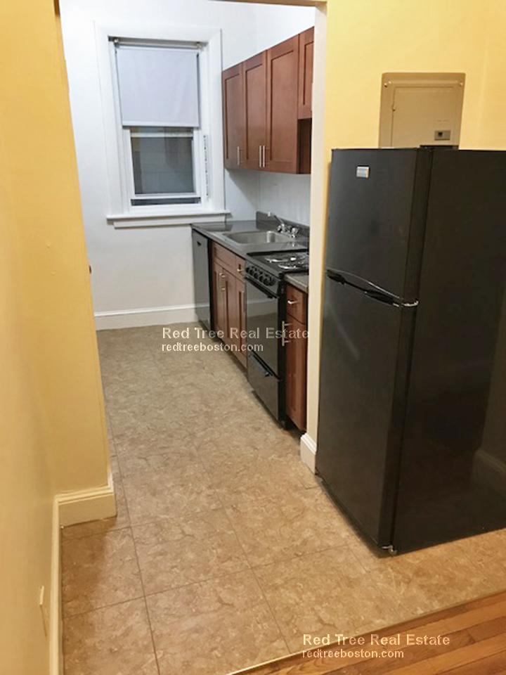 33 Lancaster Ter, Corey Hill