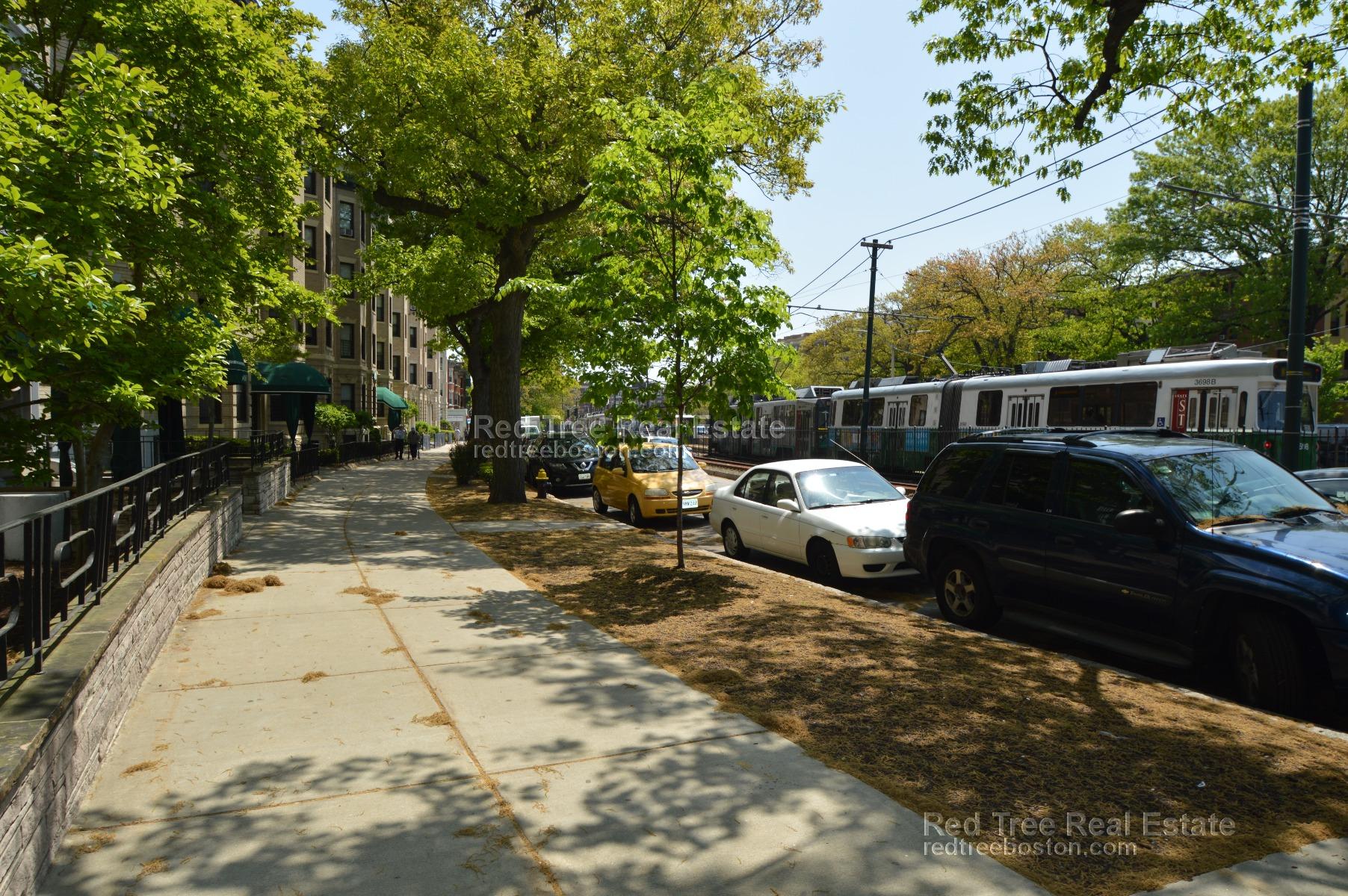 Studio bed, 1 bath apartment for rent at 1411 Commonwealth Ave Unit 404, Brighton — photo 9 of 9