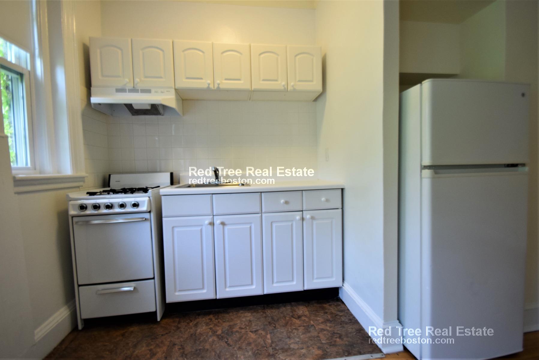 100 Kilsyth Rd, Brighton