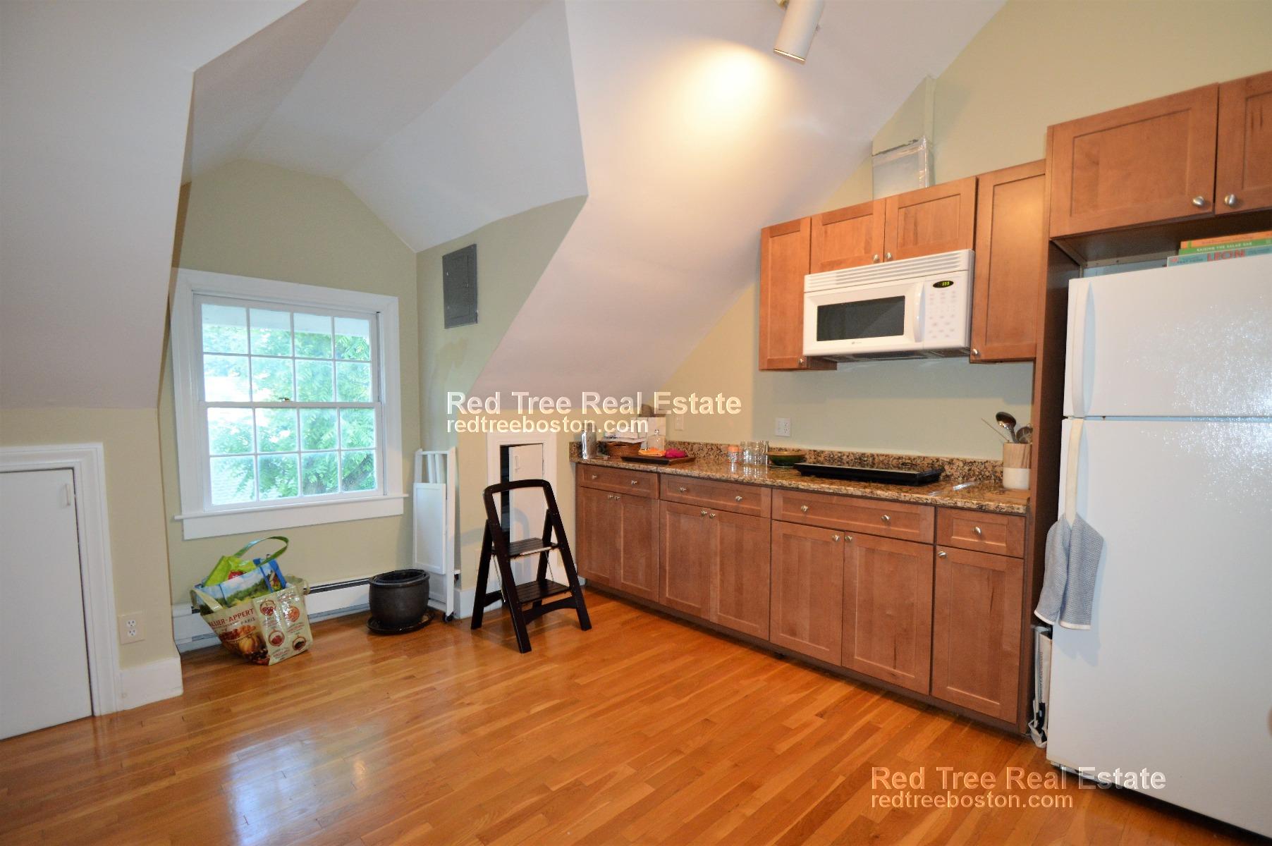 2 bed, 1 bath apartment for rent at 31 York Tr Unit 3, Brookline — photo 17 of 30