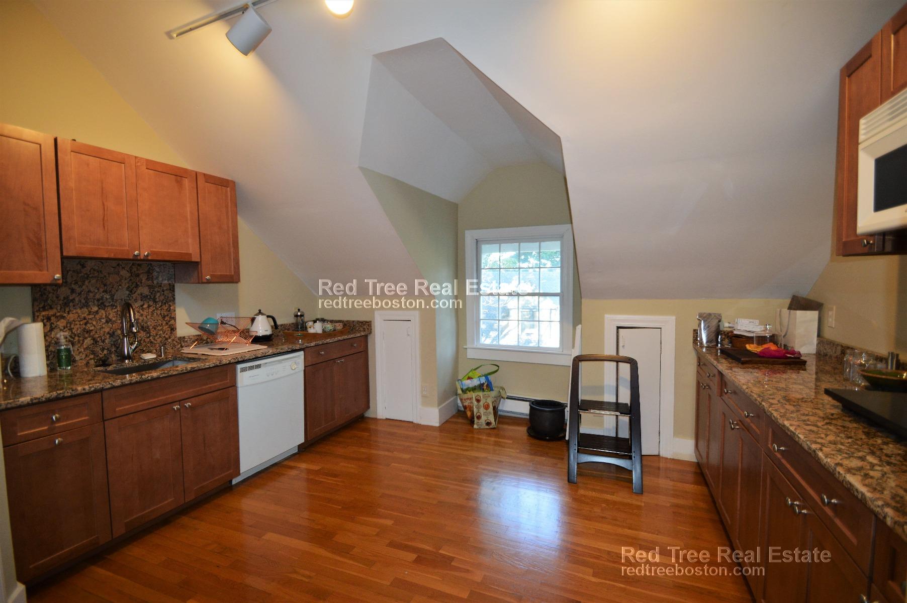 2 bed, 1 bath apartment for rent at 31 York Tr Unit 3, Brookline — photo 16 of 30