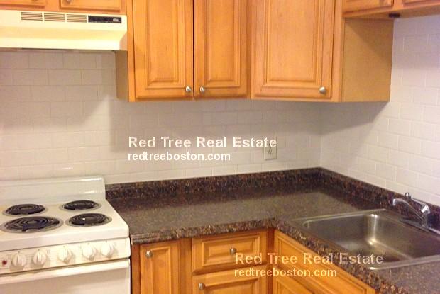 34 Gardner St, Allston