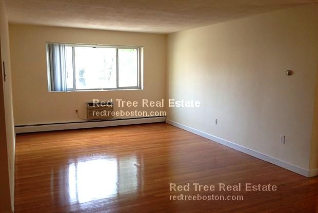 34 Gardner St, Allston