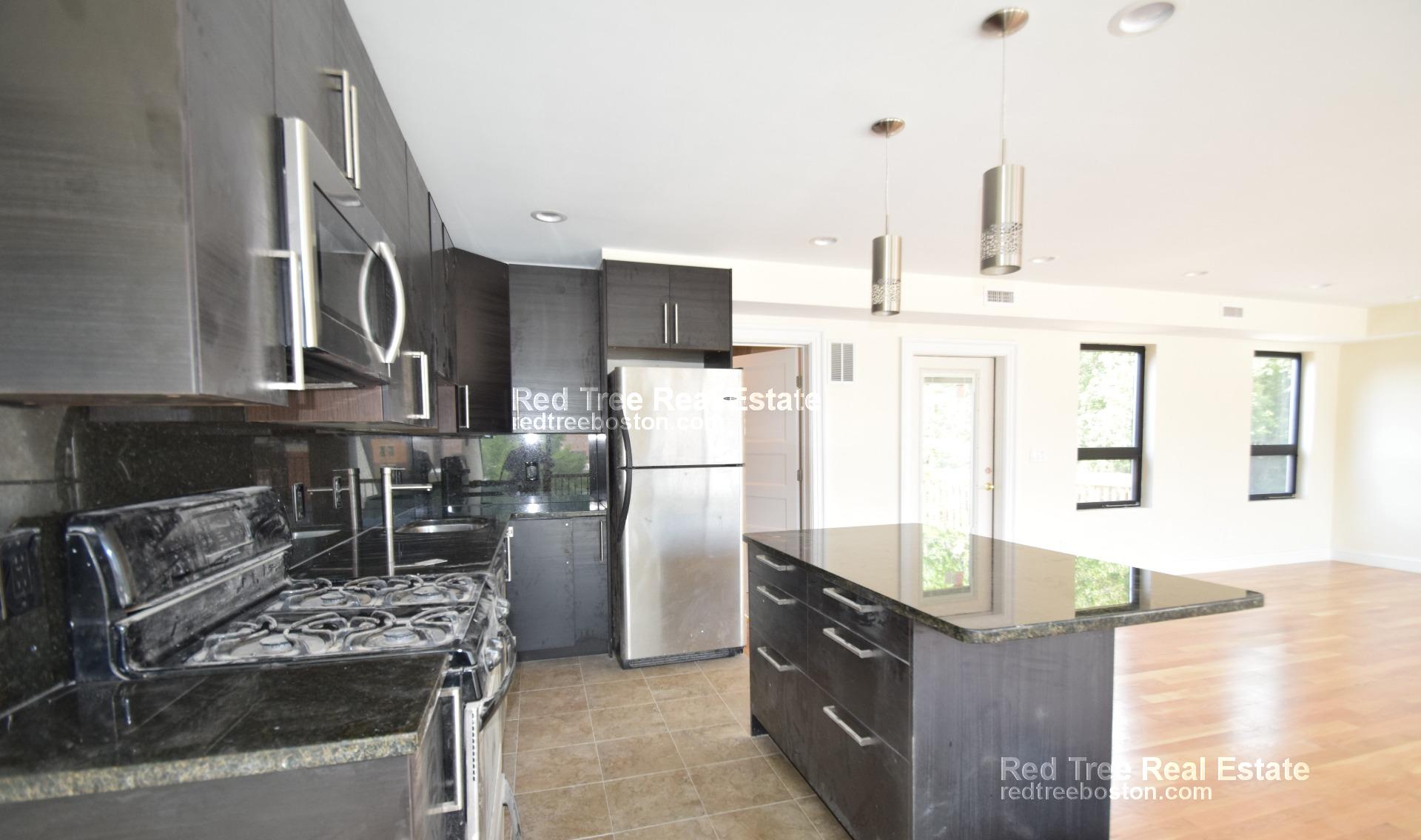 1616 Beacon St, Brookline Hills