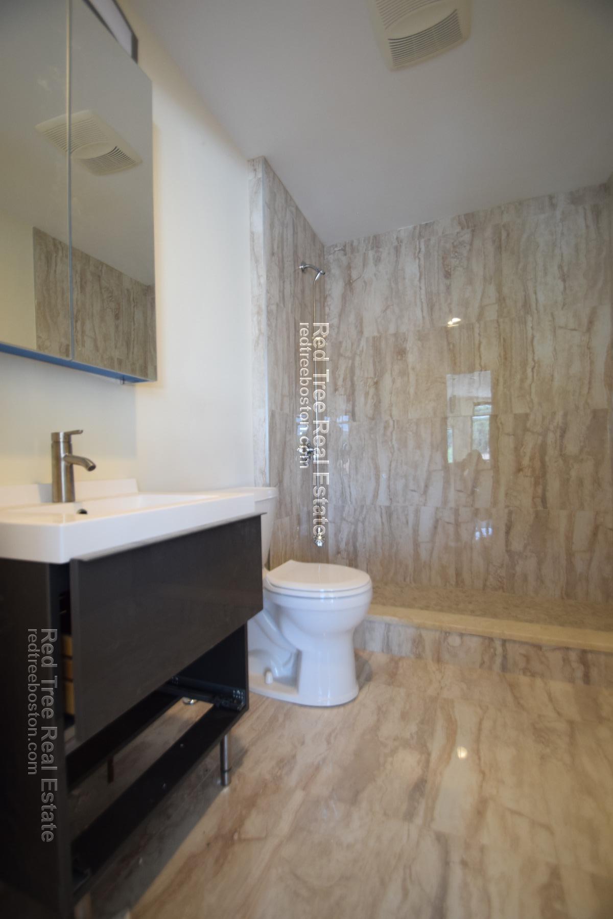 1616 Beacon St, Brookline Hills