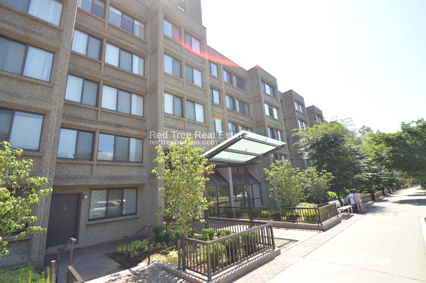 1731 Beacon St, Brookline