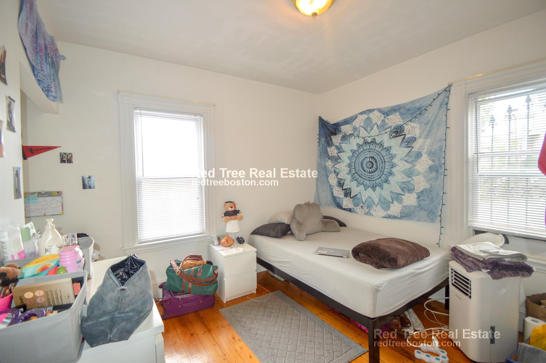 201 Hillside St, Mission Hill