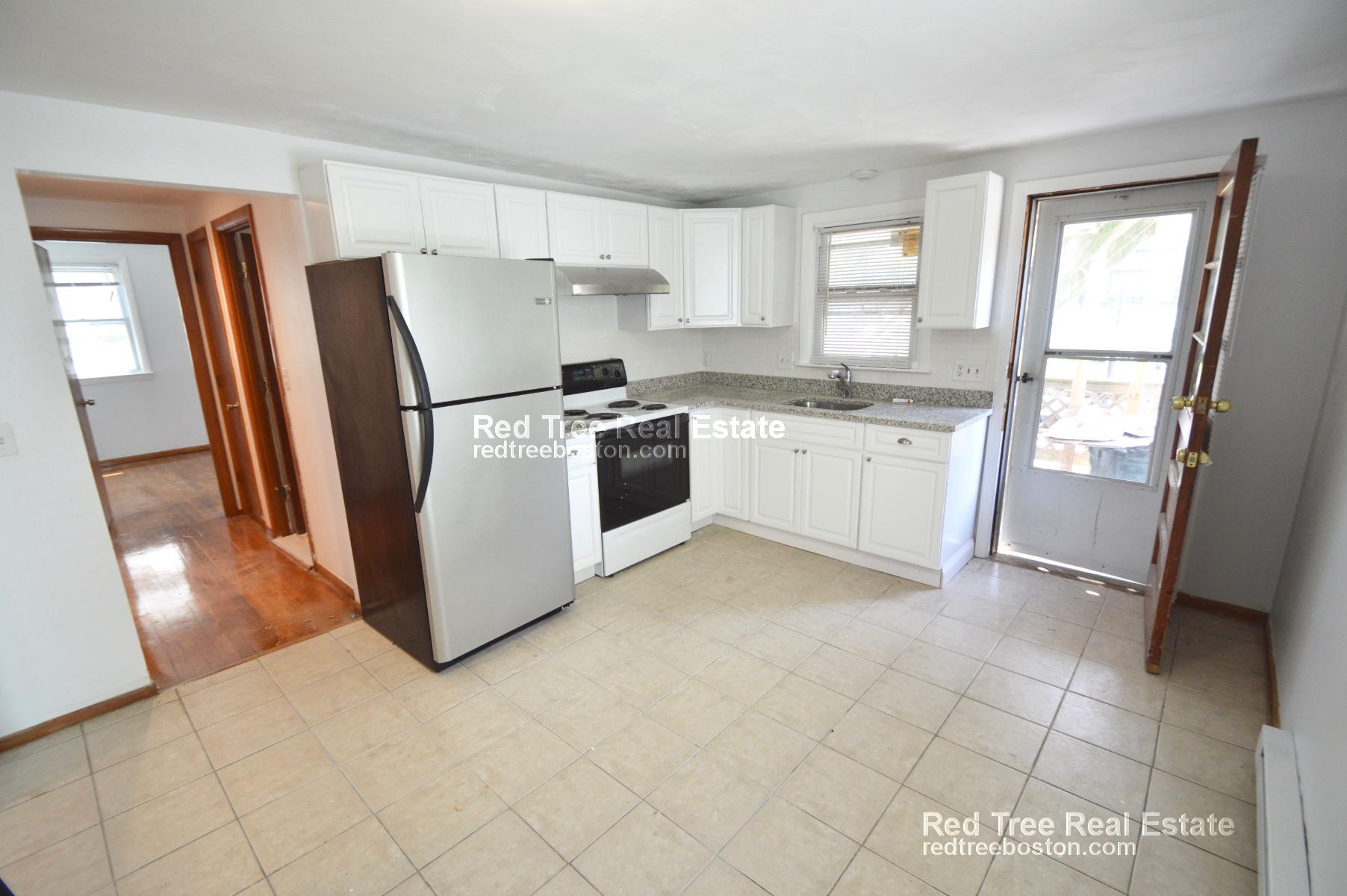 95 Metropolitan Ave, Roslindale