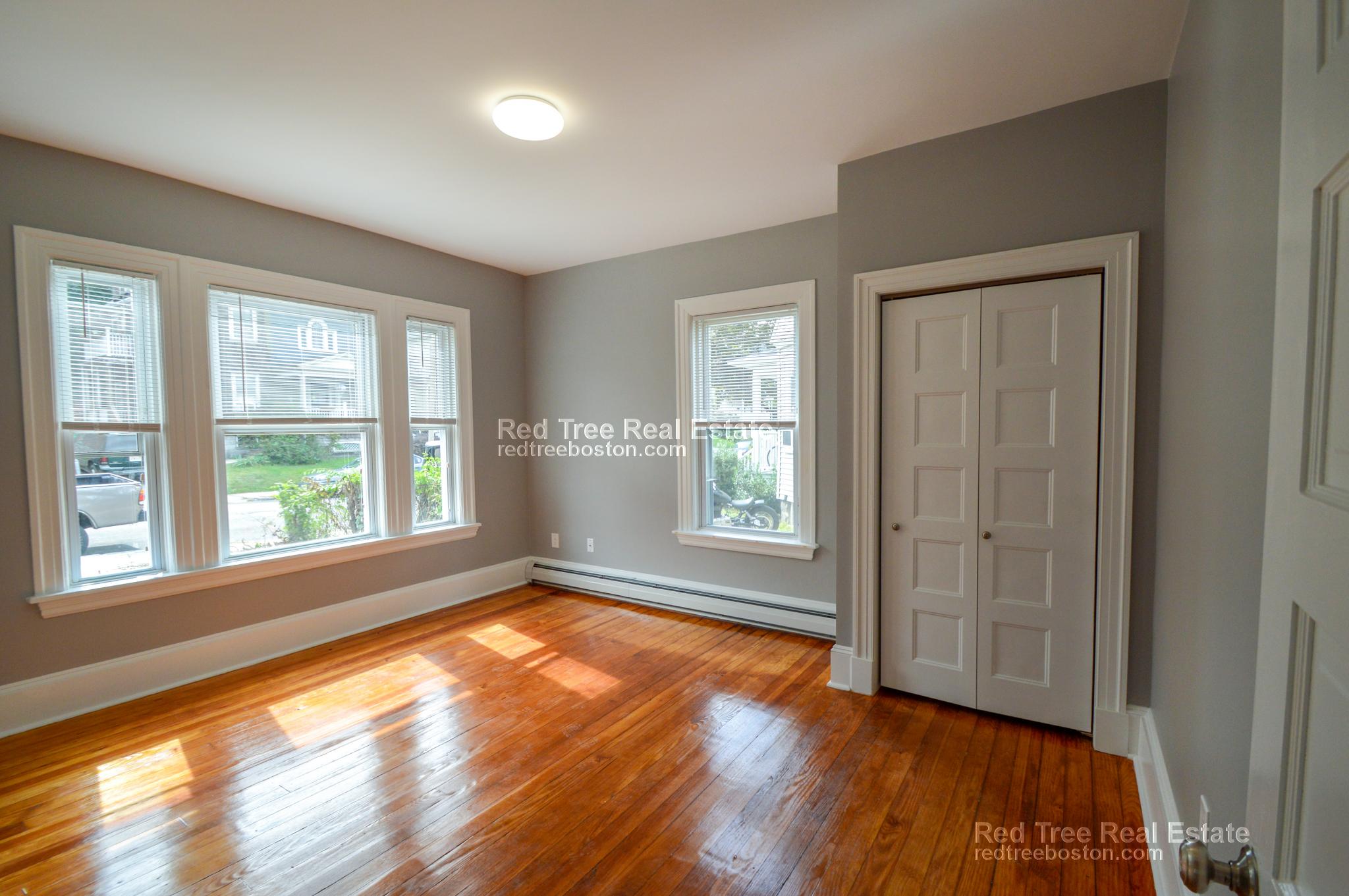 4 bed, 2 bath apartment for rent at 62 Mapleton St Unit 2, Brighton — photo 7 of 15