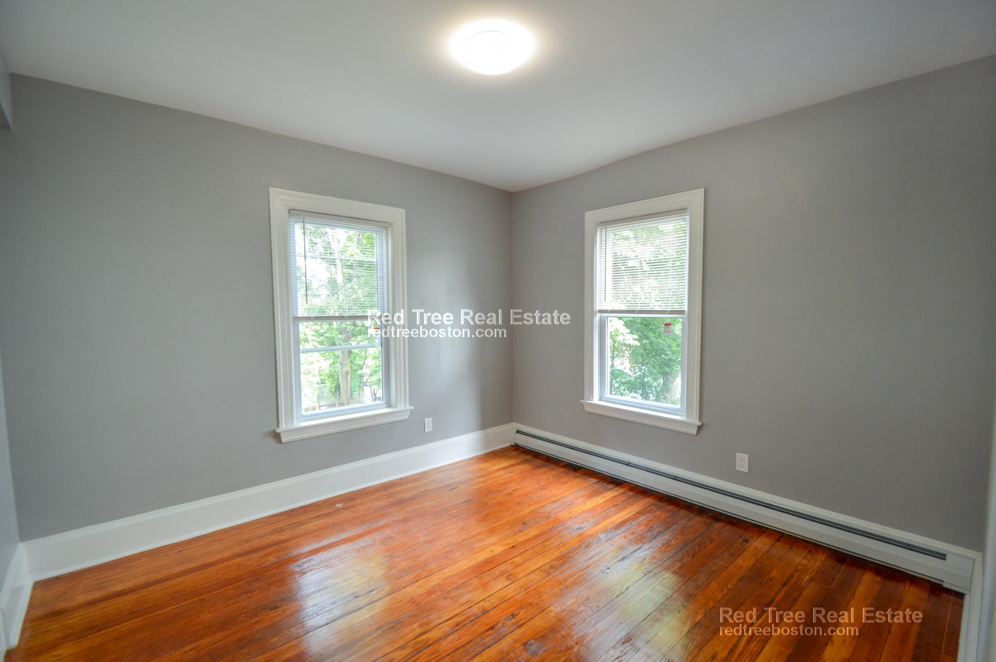 4 bed, 2 bath apartment for rent at 62 Mapleton St Unit 2, Brighton — photo 10 of 15
