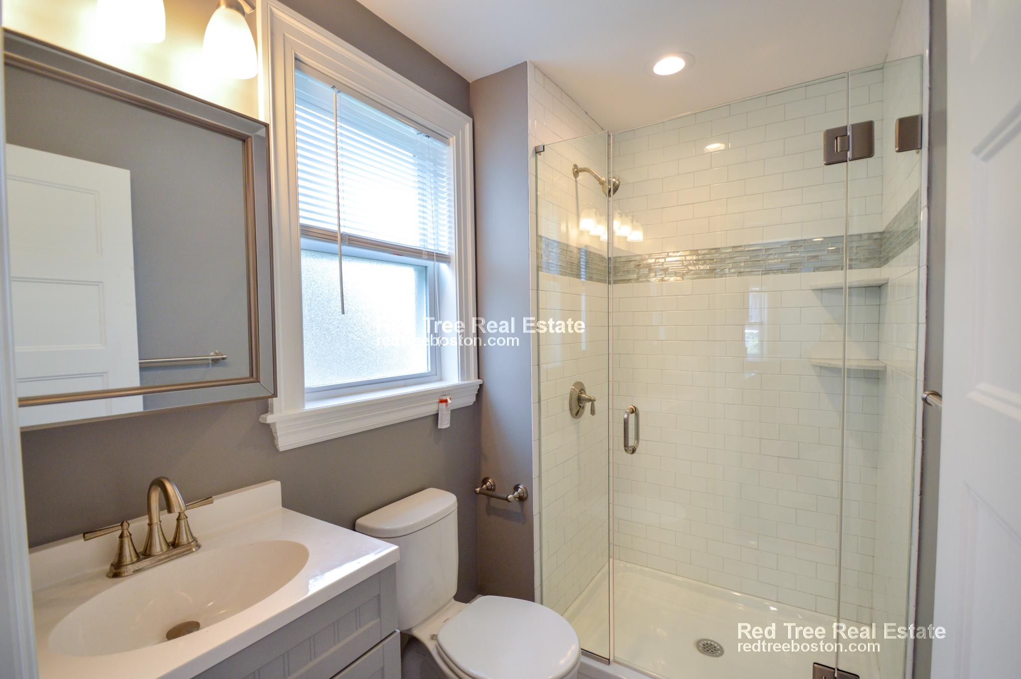 4 bed, 2 bath apartment for rent at 62 Mapleton St Unit 2, Brighton — photo 11 of 15
