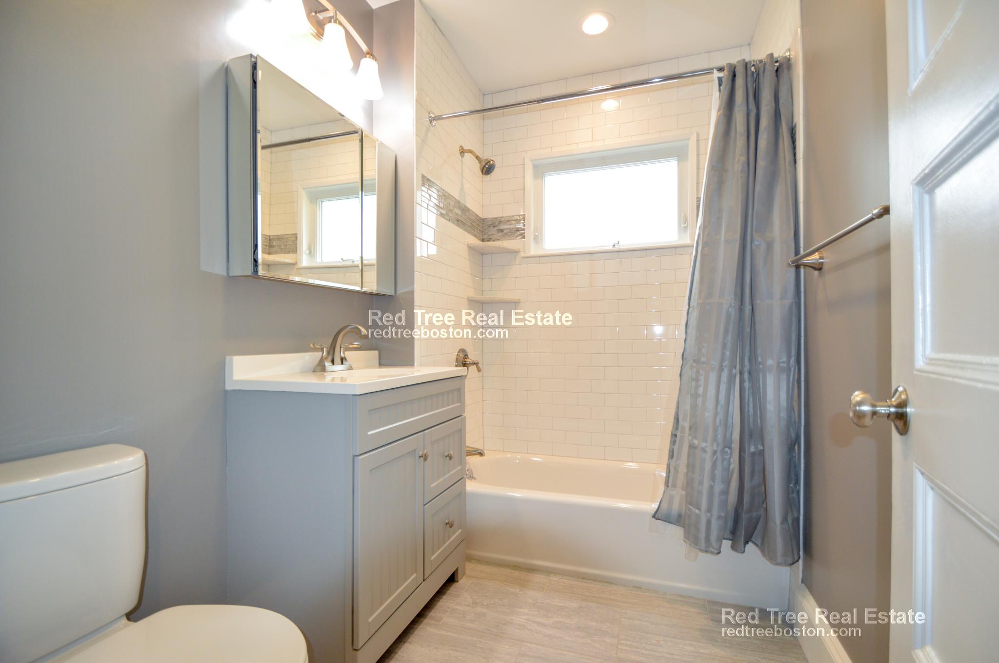 4 bed, 2 bath apartment for rent at 62 Mapleton St Unit 2, Brighton — photo 12 of 15