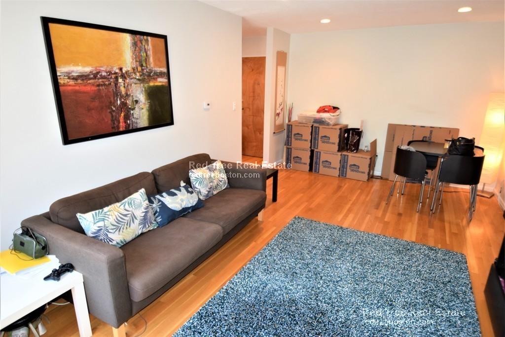 142 Kenrick St, Oak Square