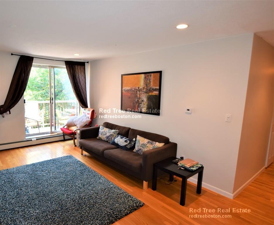 142 Kenrick St, Oak Square