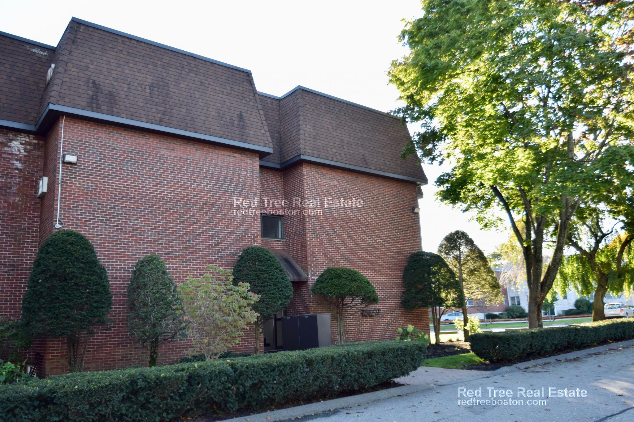 142 Kenrick St, Oak Square