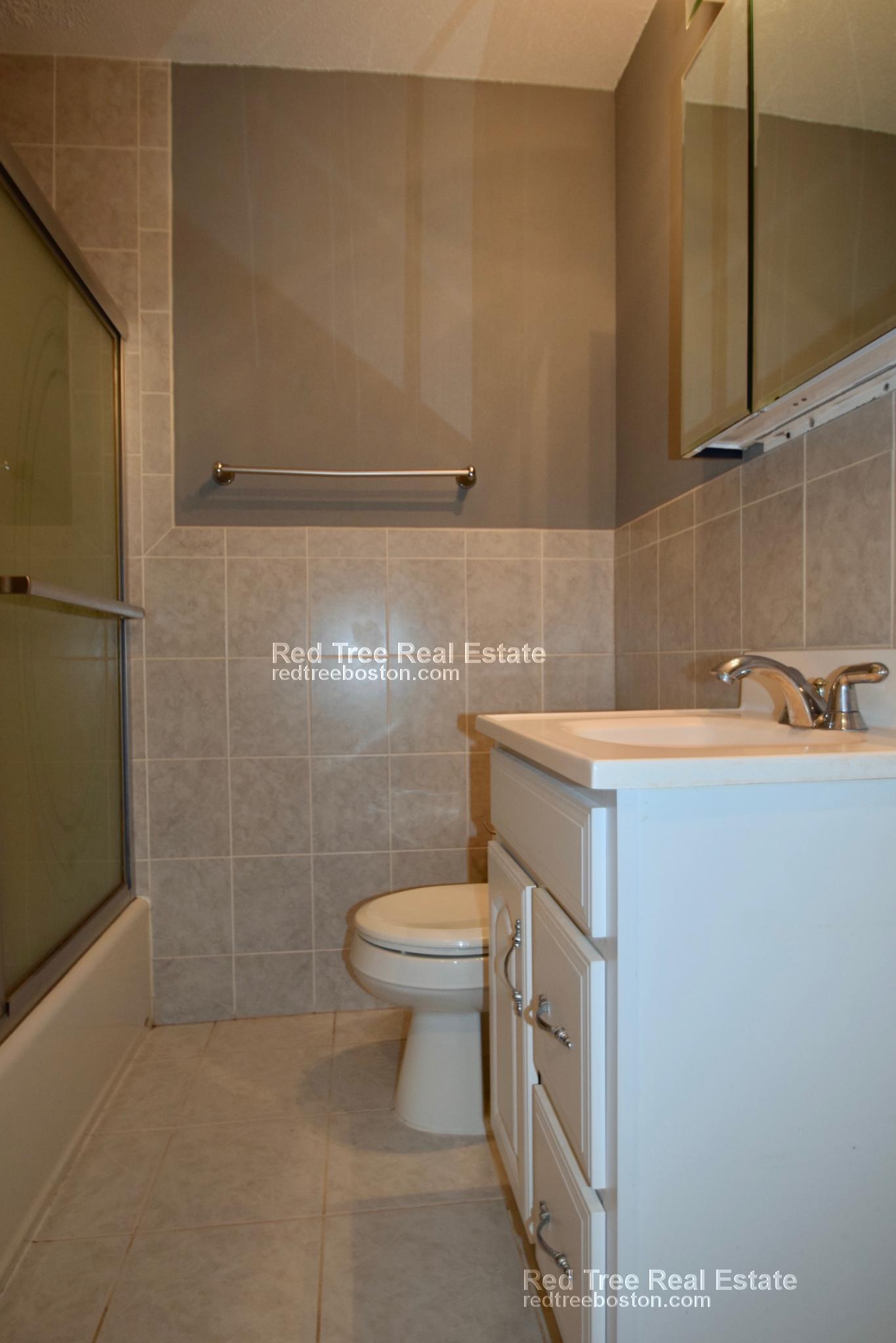 142 Kenrick St, Oak Square