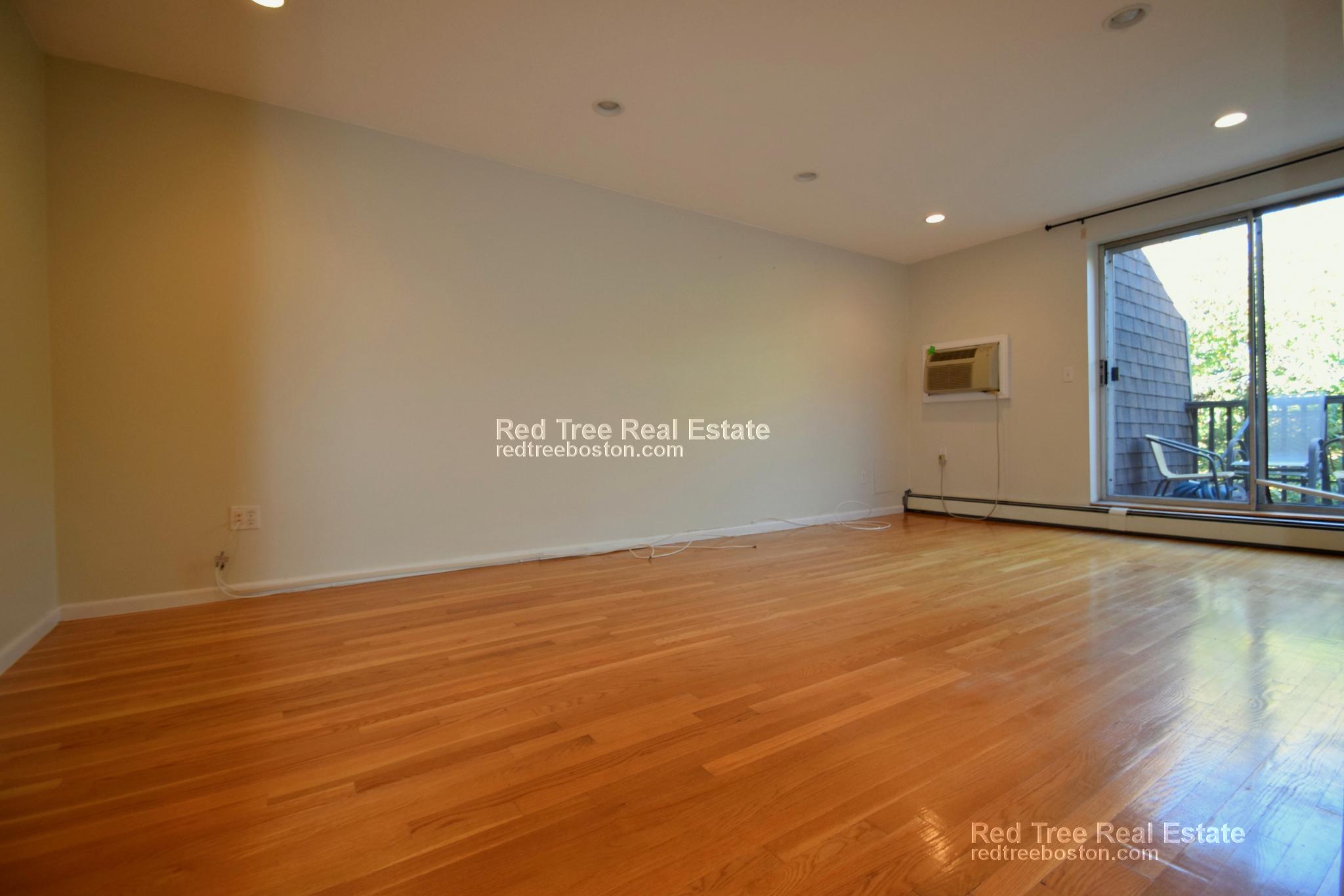 142 Kenrick St, Oak Square