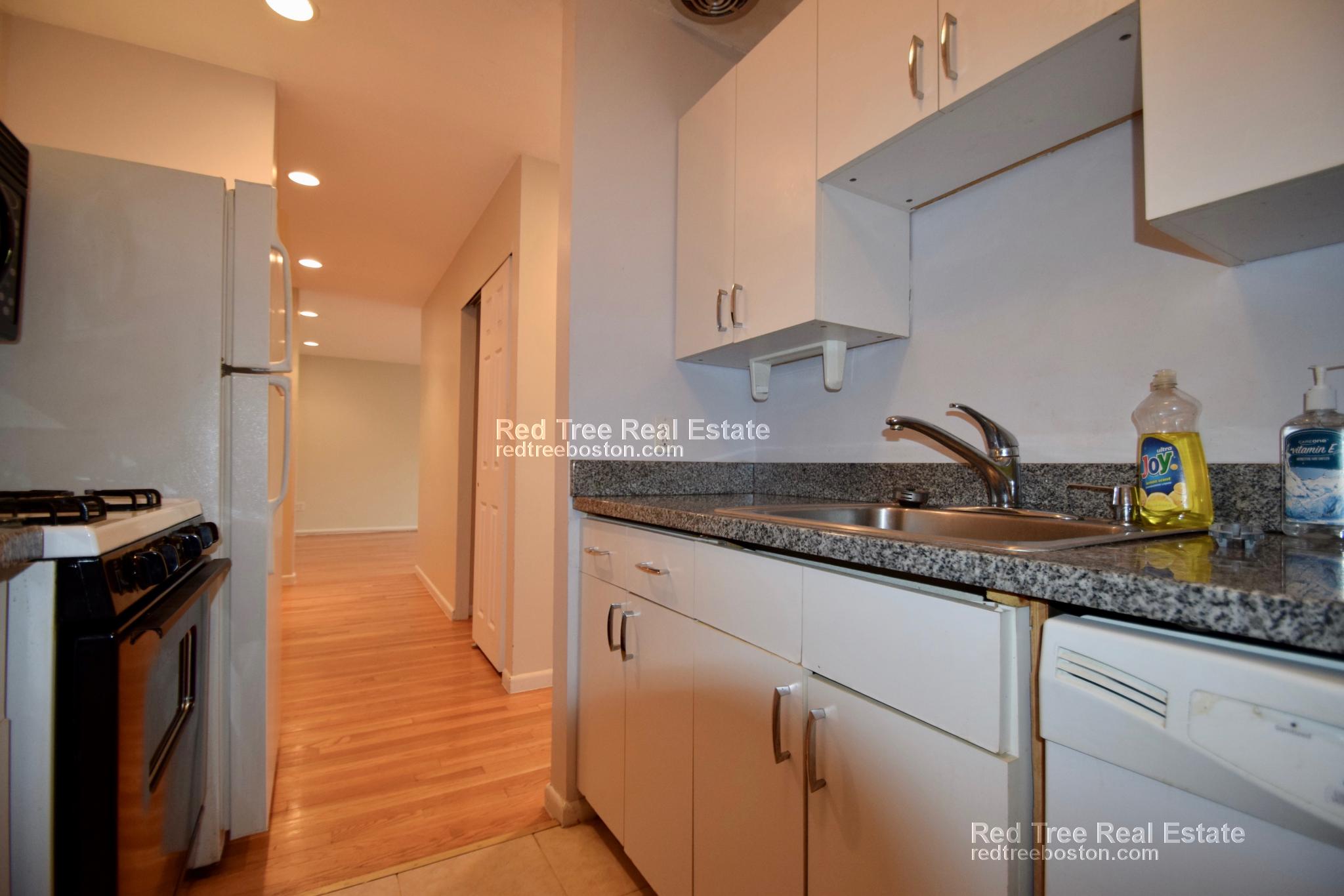 142 Kenrick St, Oak Square