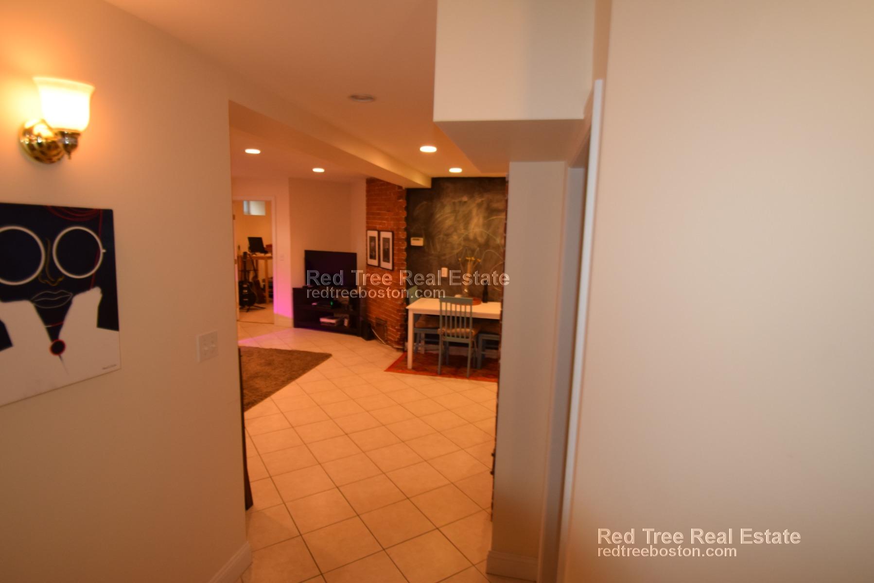 2 bed, 1 bath apartment for rent at 19 Columbia St Unit 1, Brookline — photo 5 of 17