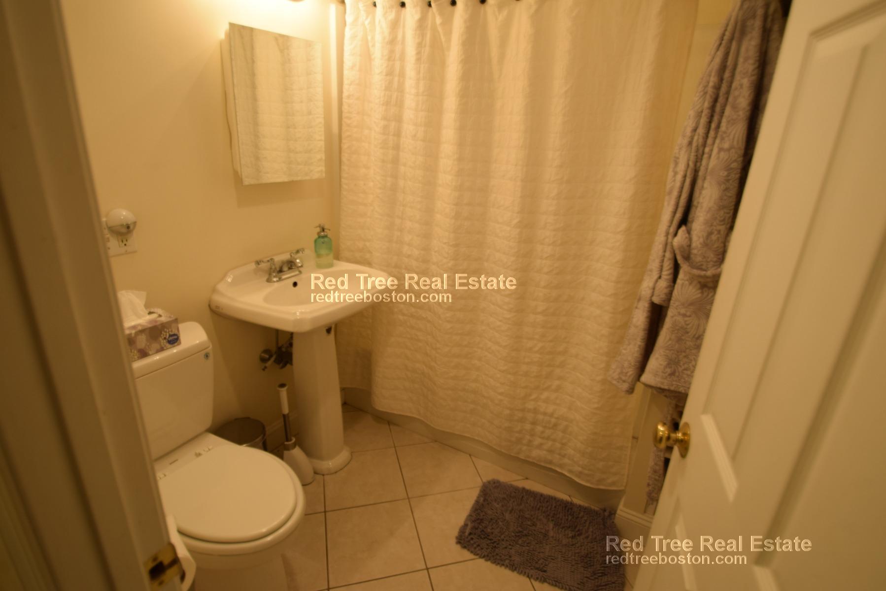 2 bed, 1 bath apartment for rent at 19 Columbia St Unit 1, Brookline — photo 16 of 17