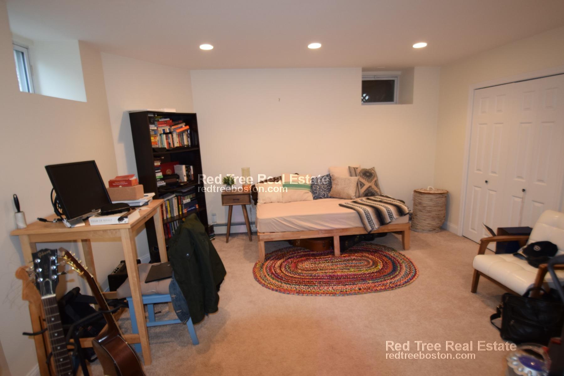 2 bed, 1 bath apartment for rent at 19 Columbia St Unit 1, Brookline — photo 14 of 17