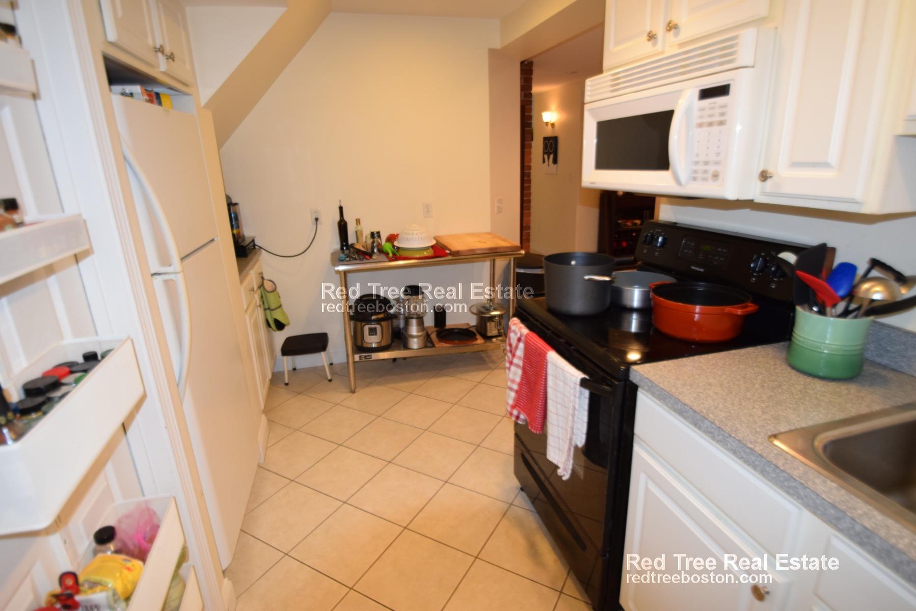 2 bed, 1 bath apartment for rent at 19 Columbia St Unit 1, Brookline — photo 7 of 17