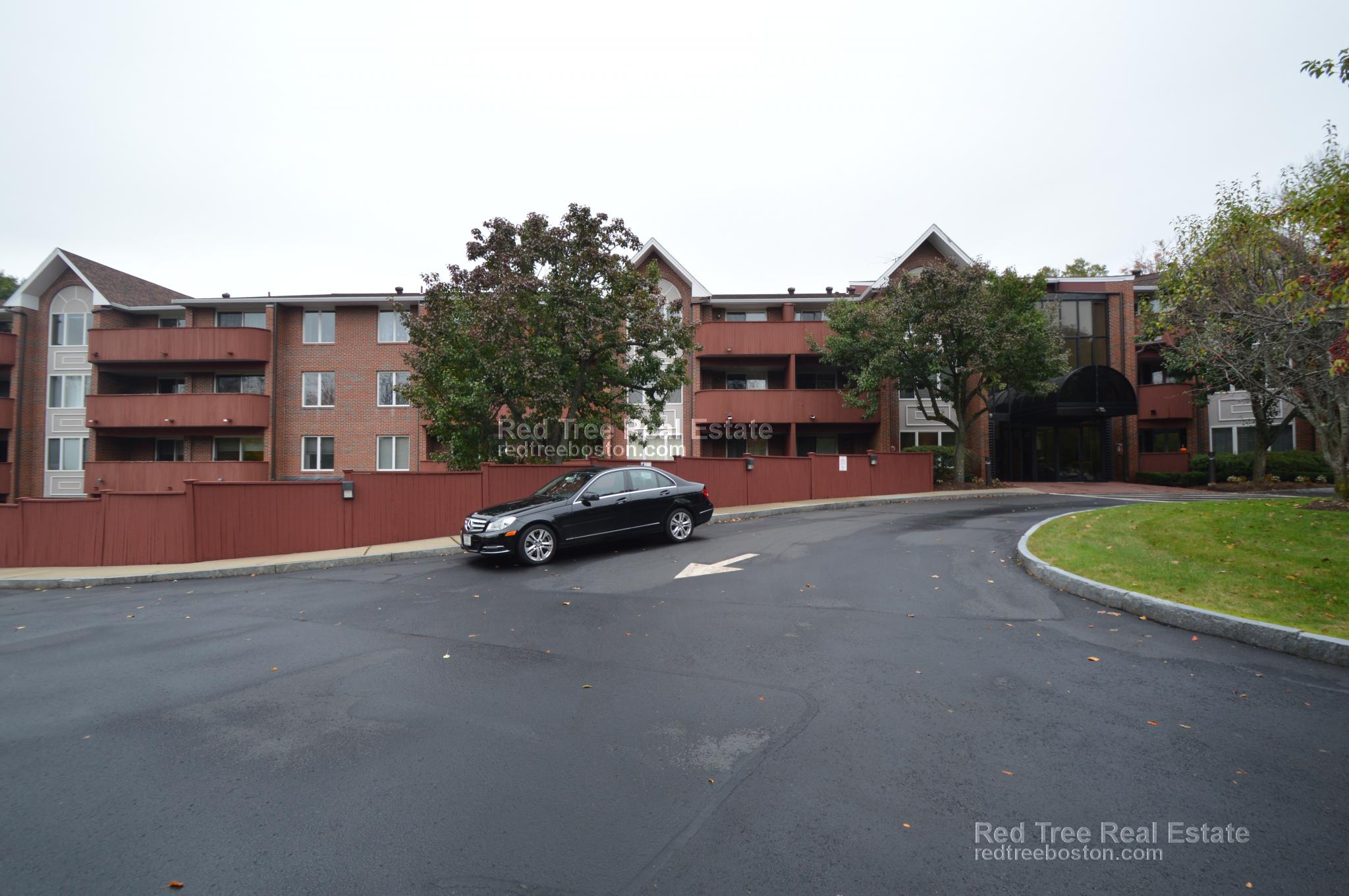 100 Rosemary Way, Needham