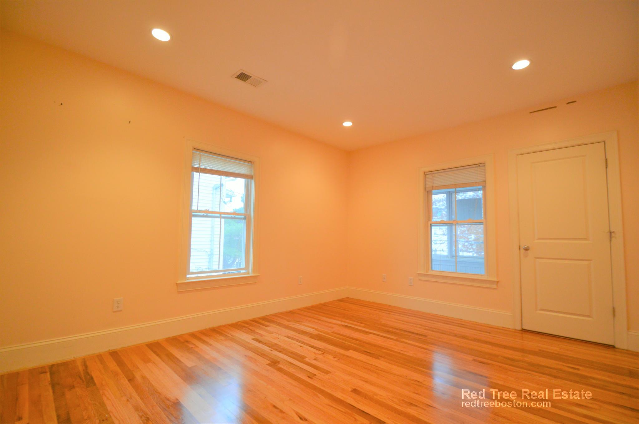 25 Lothrop St, Brighton