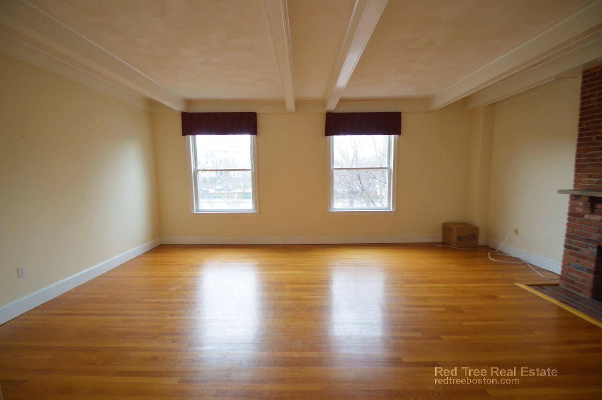 1714 Beacon St, Brookline Hills