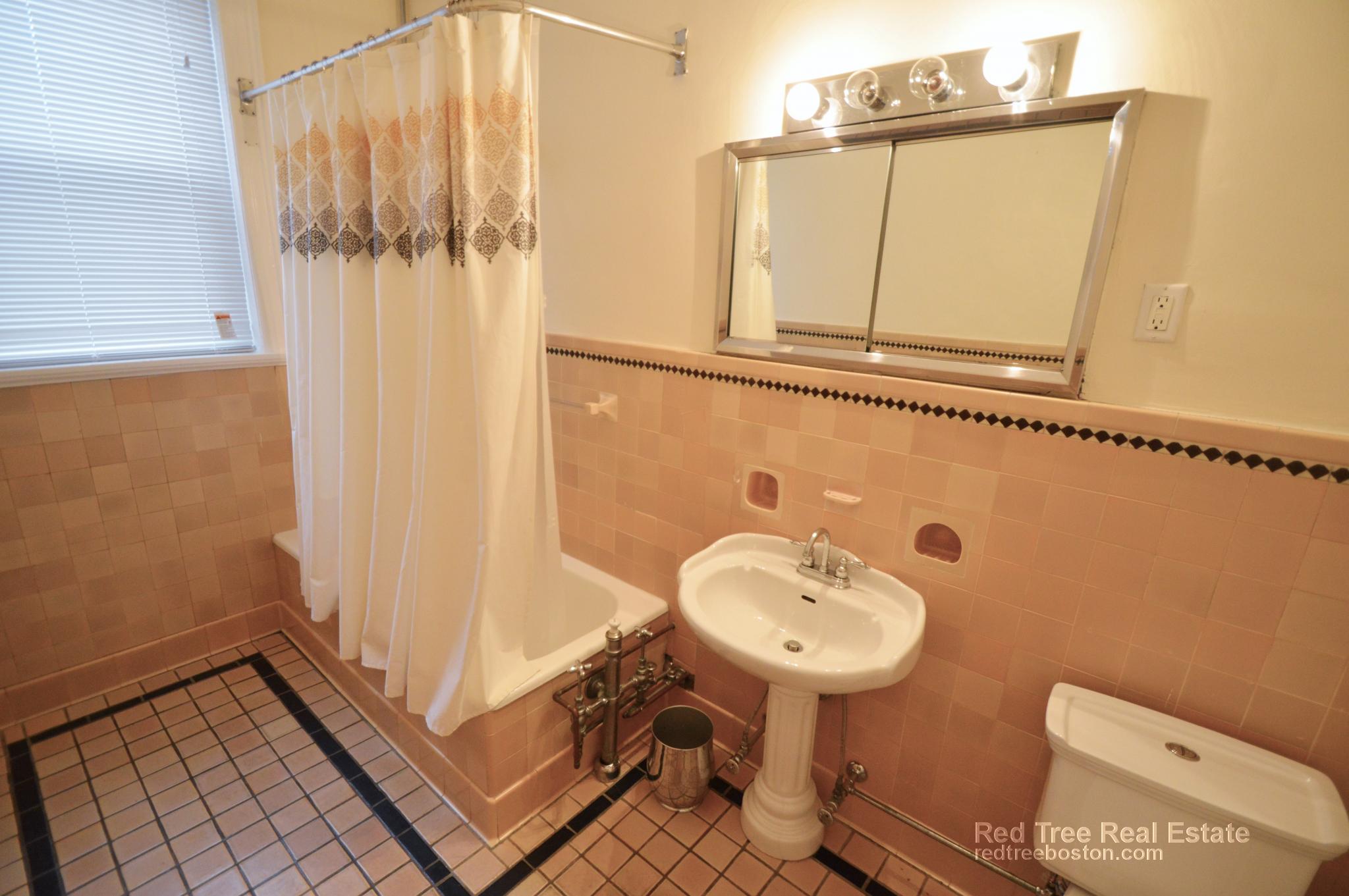 1714 Beacon St, Brookline Hills